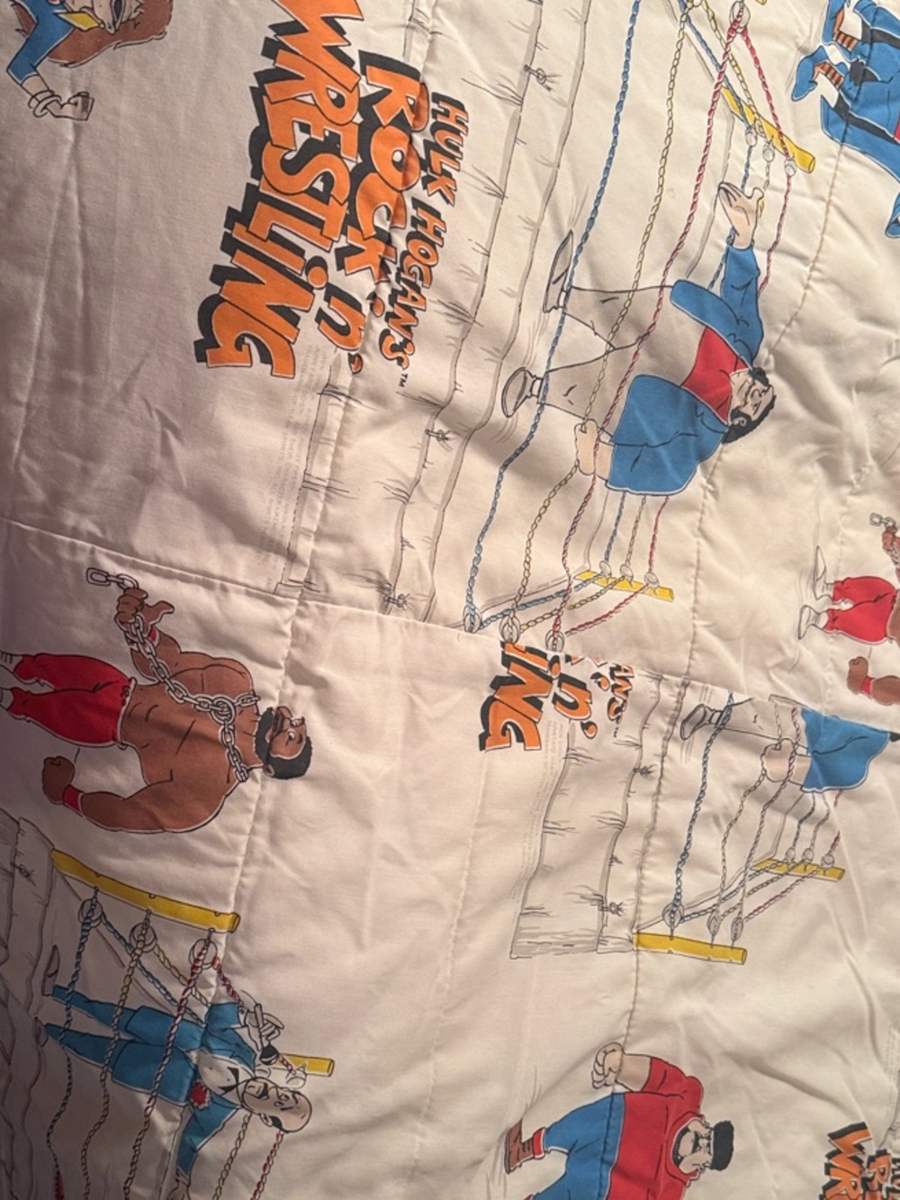 Vintage Wrestling Print Comforter - White w/Red & Blue Characters (T/XL twin )